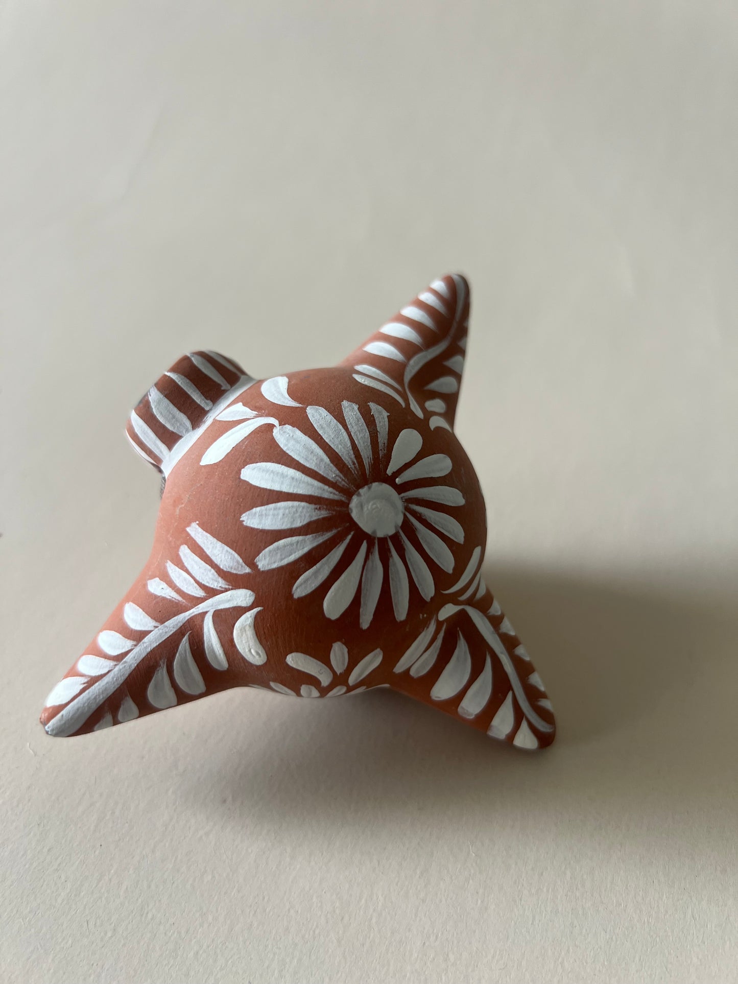 Barro Ornament