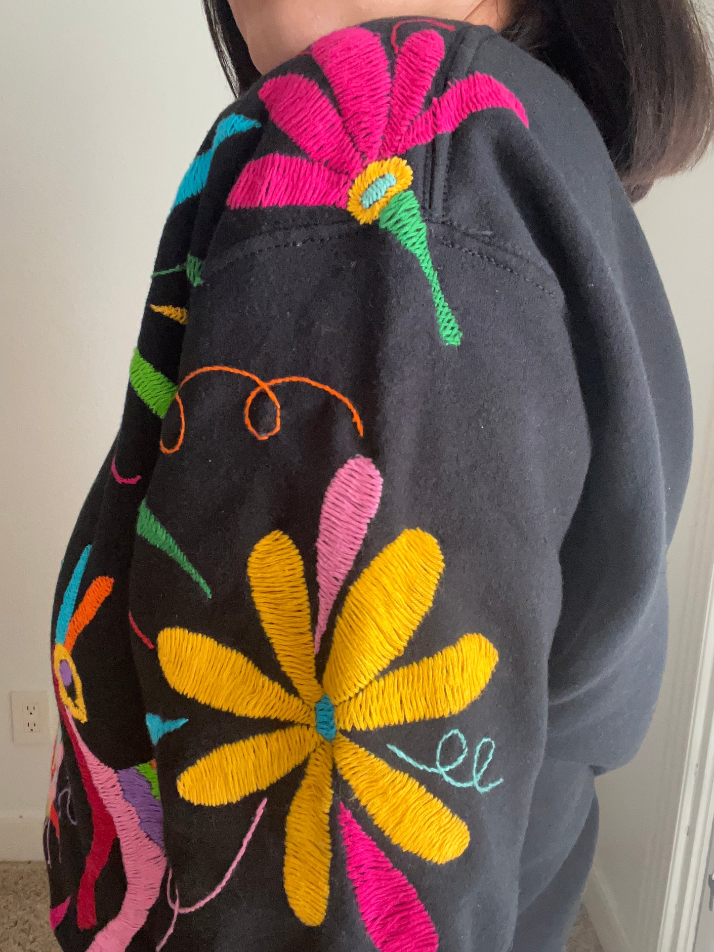 PRE ORDER Tenangos sweter
