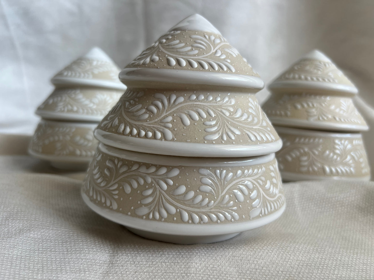 Pine ceramic
