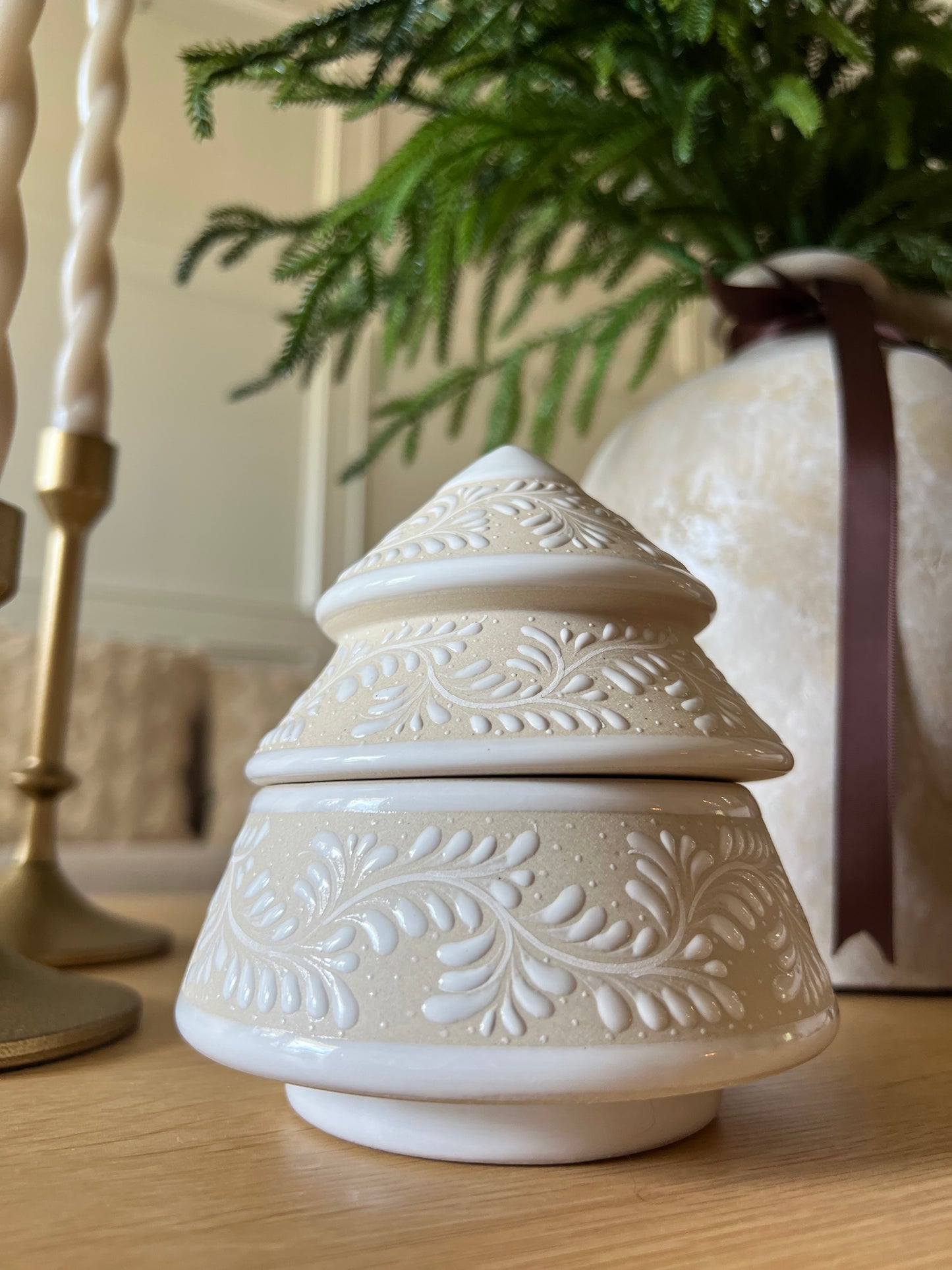 Pine ceramic