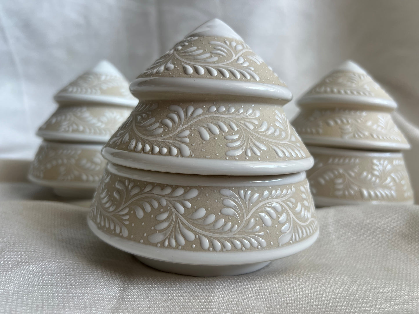 Pine ceramic